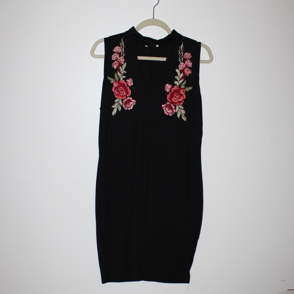 Bodycon Dress with Choker and Embroider Detail - Picture 1 of 1